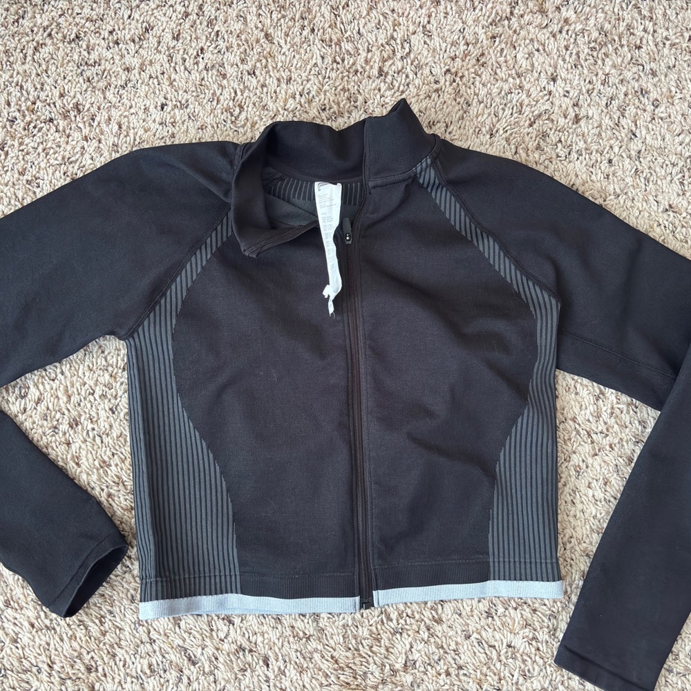 Fabletics Black Crop Zip Jacket